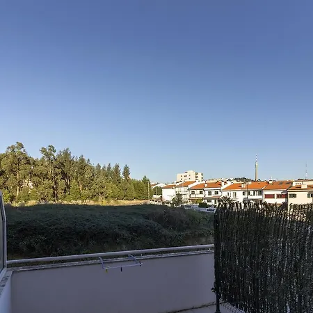 Δωμάτια σε οικογενειακή κατοικία Feel At *